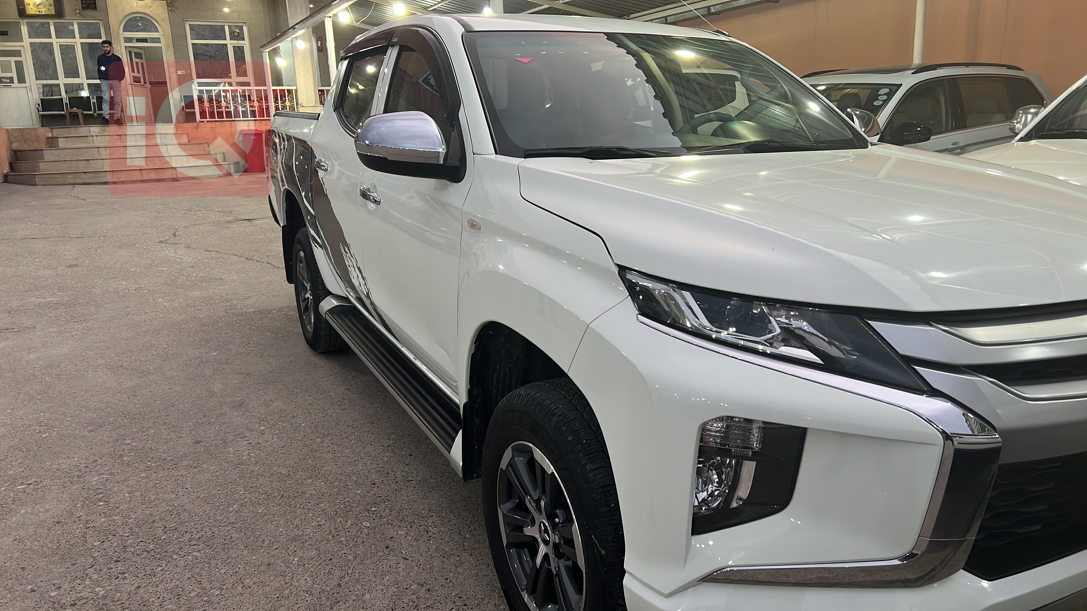 میتسوبیشی L200